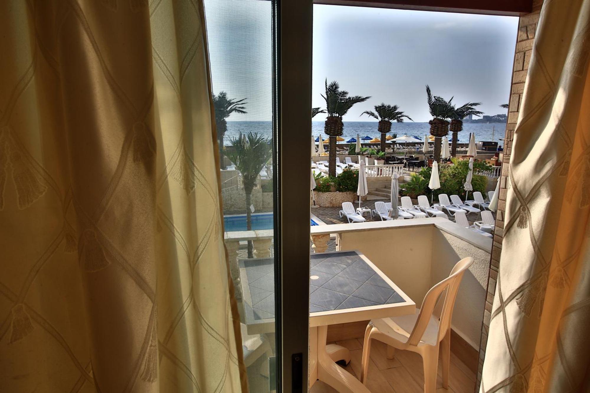 Lamedina Hotel & Resort Jounieh Kamer foto