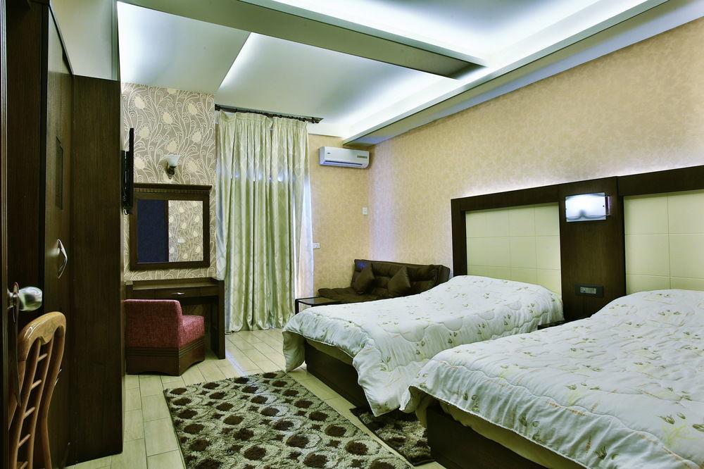Lamedina Hotel & Resort Jounieh Buitenkant foto